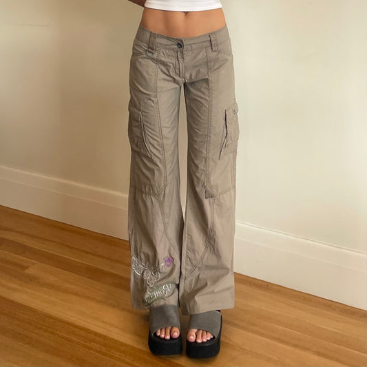 baggy cargo pants