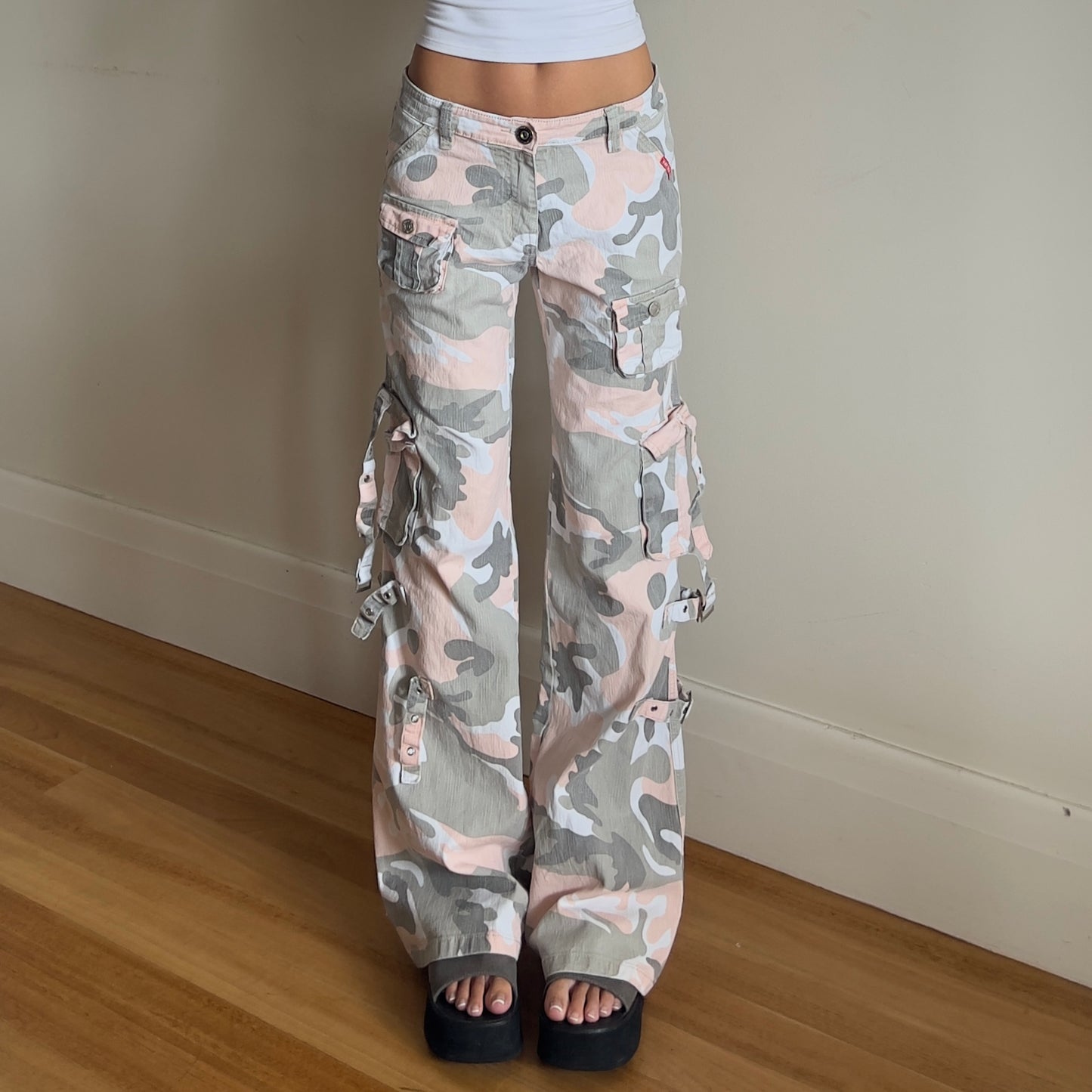 baggy camo cargo pants