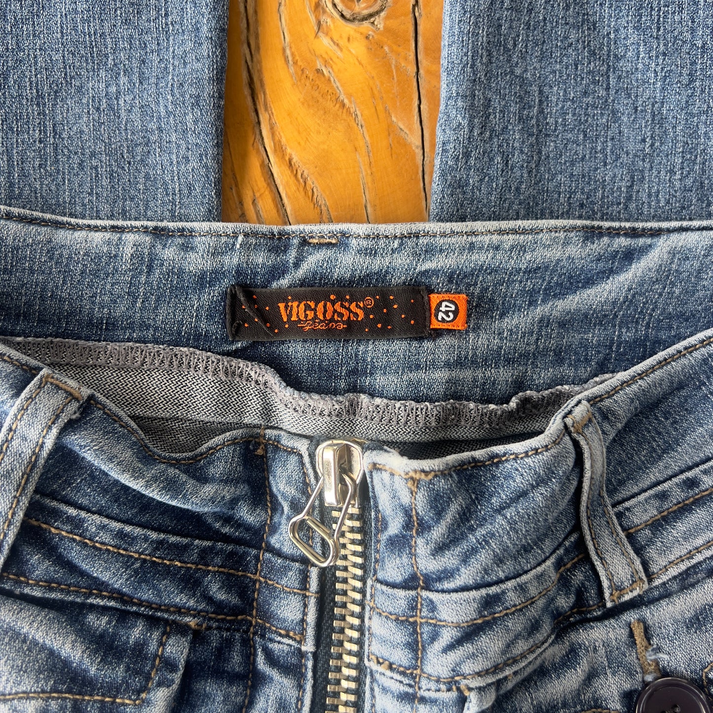 zip up low rise denim jeans