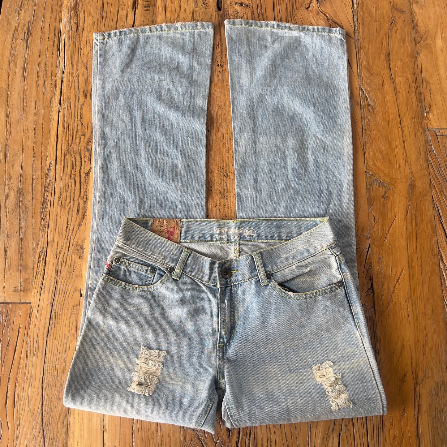 low rise baggy ripped jeans