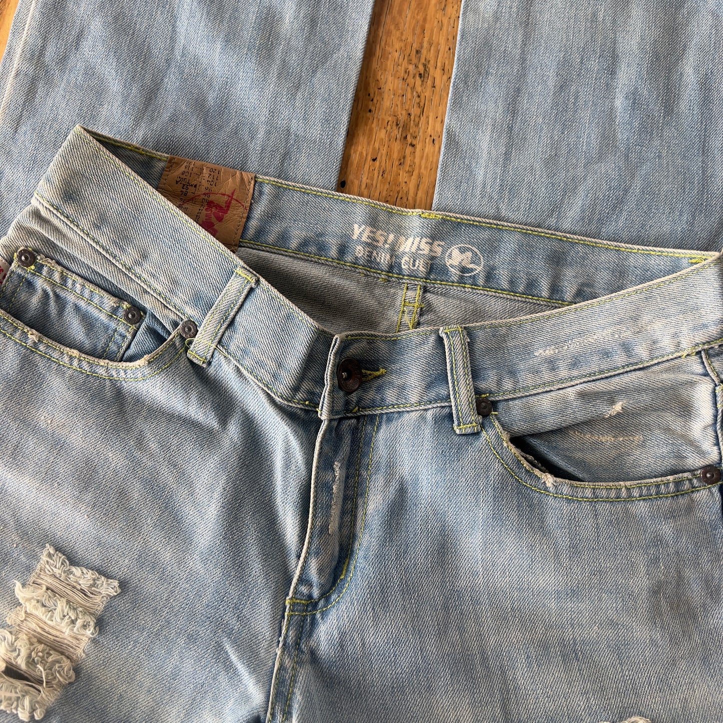 low rise baggy ripped jeans