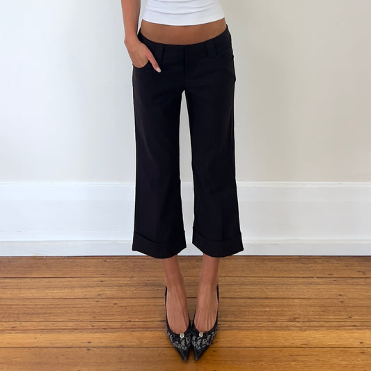 black carpri pants