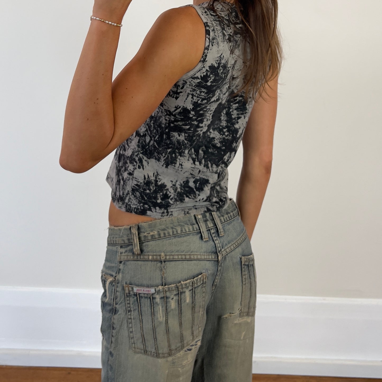 graphic tiger tank