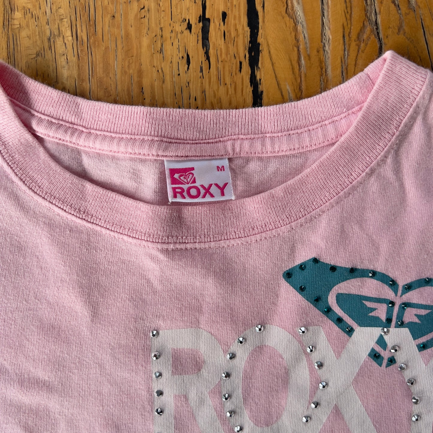 2000s graphic Roxy tee