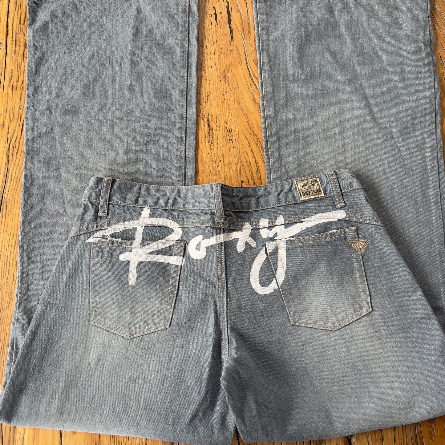 2000s low rise Roxy jeans