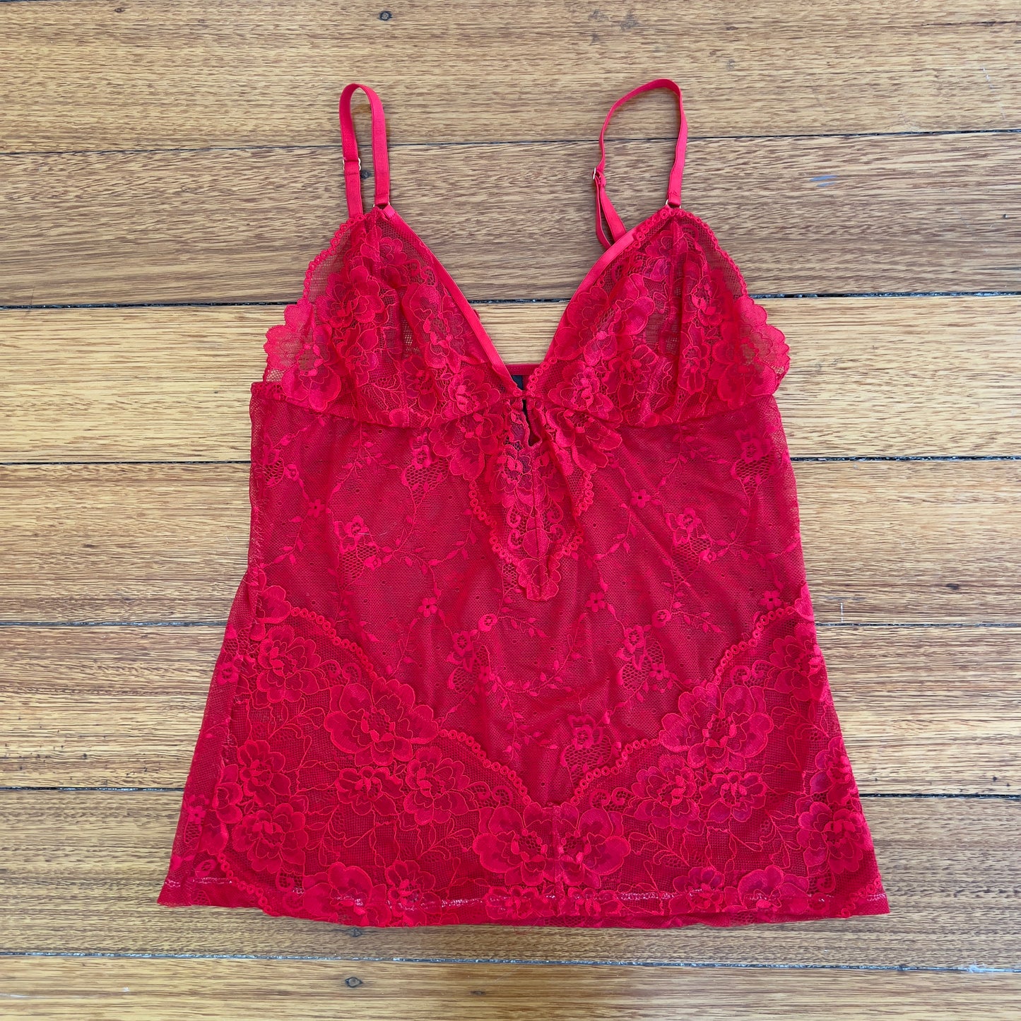 red lace cami