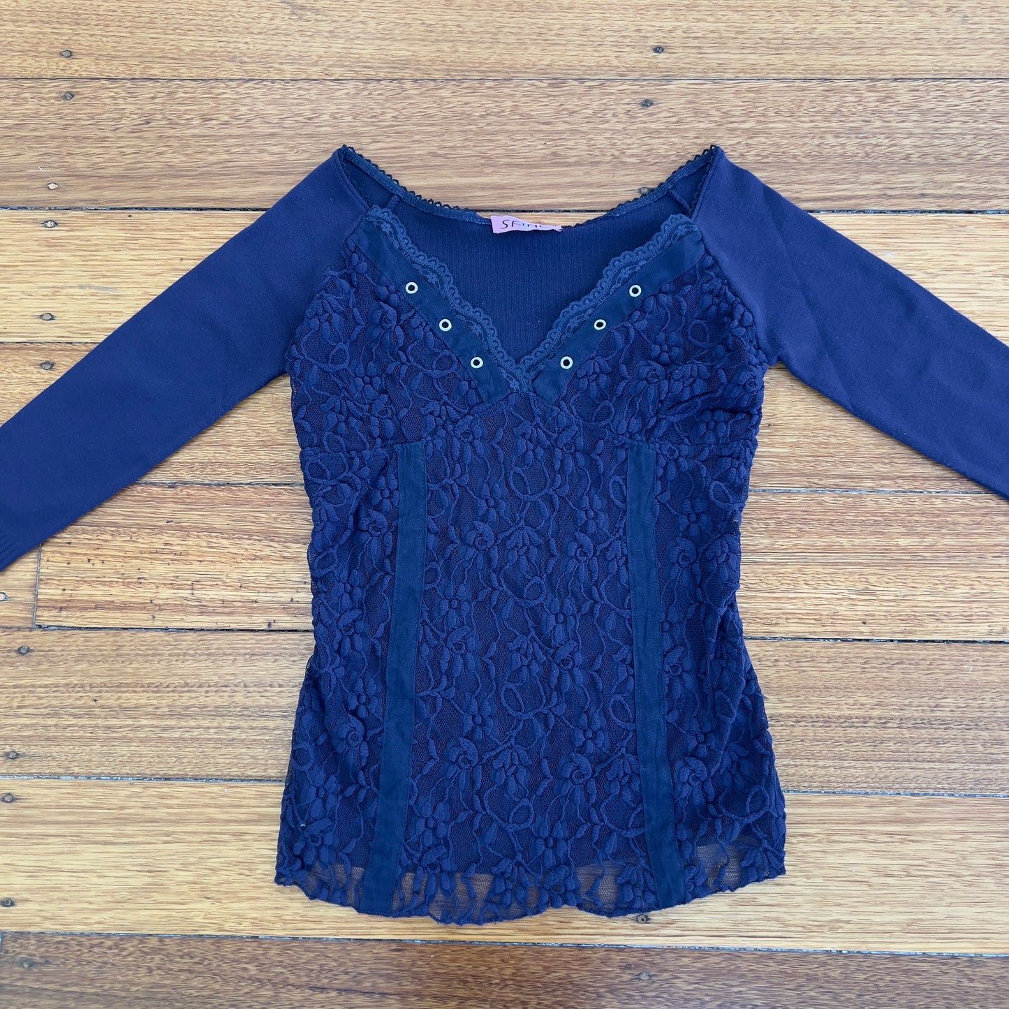 navy lace 3/4 sleeve top