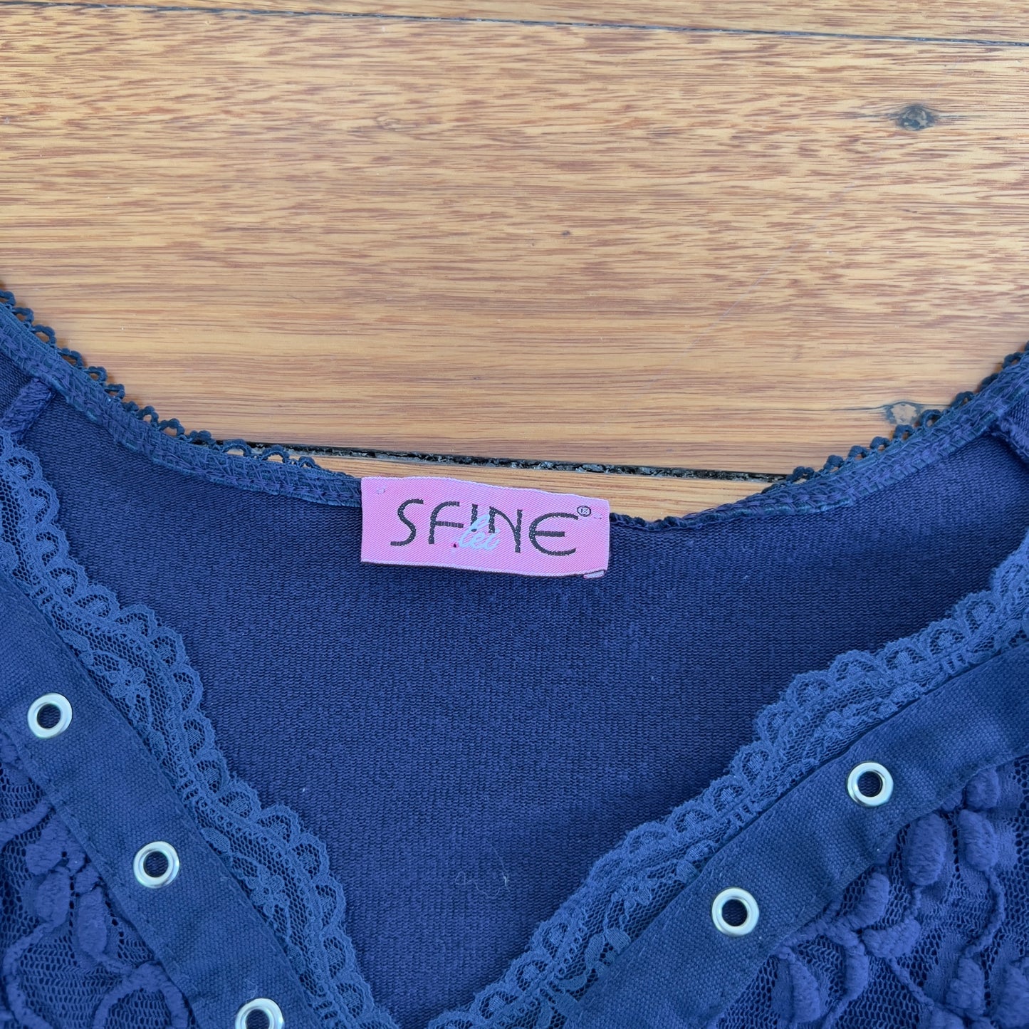 navy lace 3/4 sleeve top