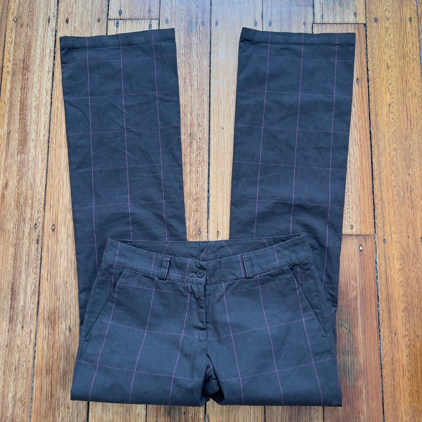 brown checkered trousers